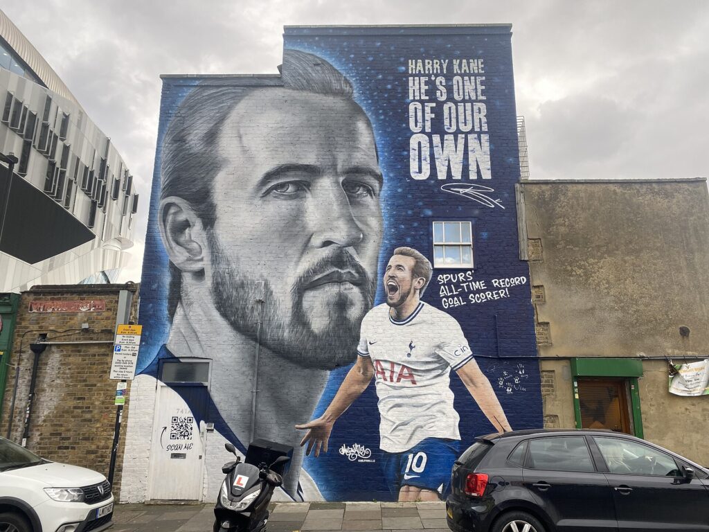 Harry Kane, penyerang Bayern Munich yang menanti hasil Ballon d’Or
